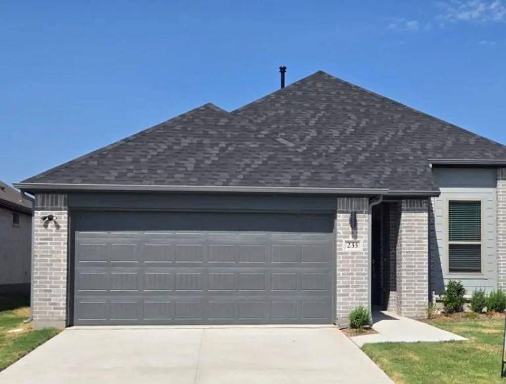 233 Bright Alcove Court, Lavon