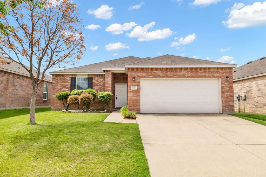 2408 Lohani Lane, Fort Worth