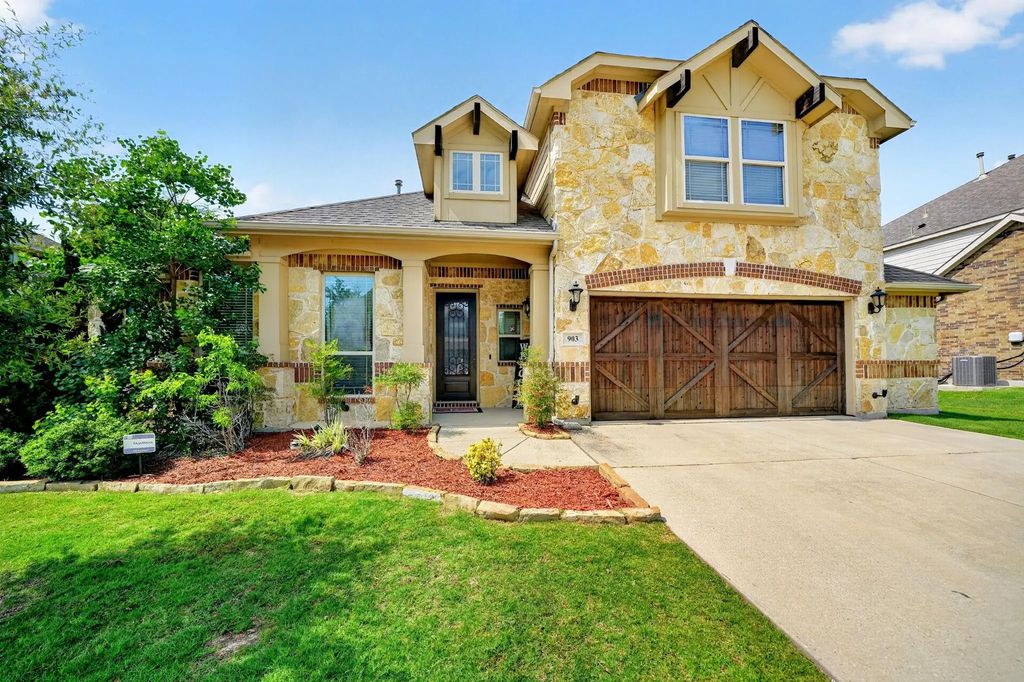 903 Oak Street, Wylie