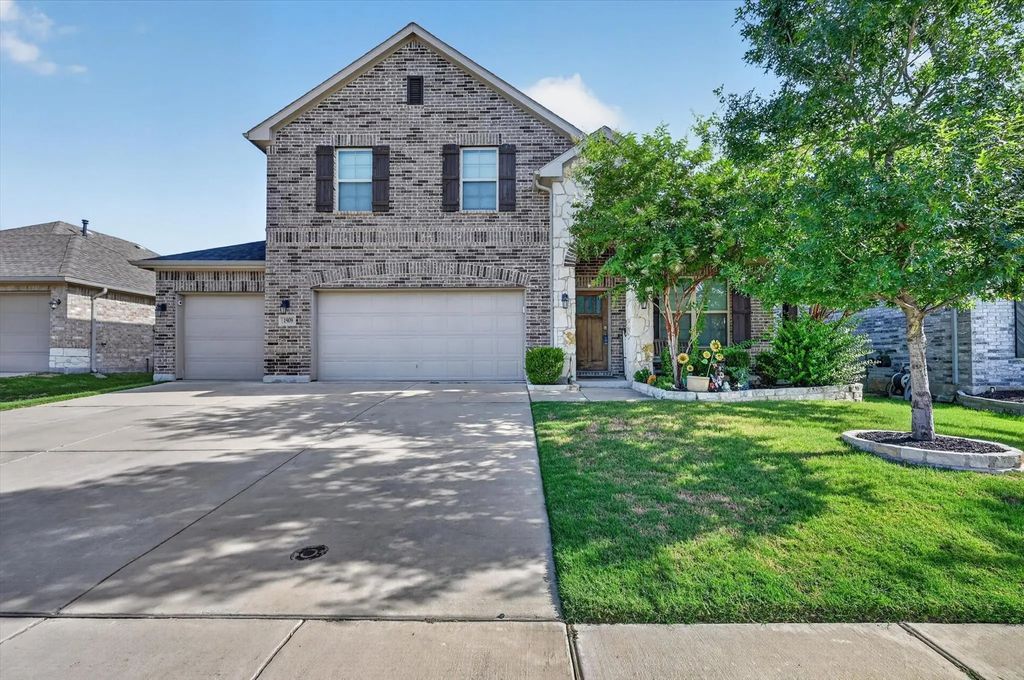 1909 Drover Creek Road, Aubrey