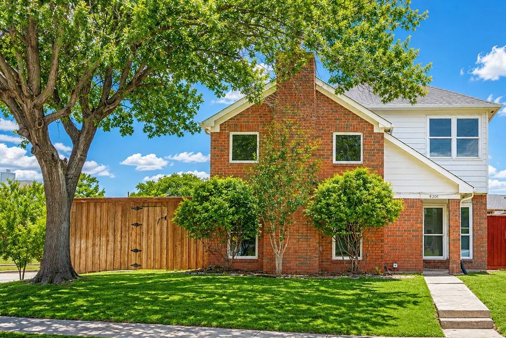 4201 Phoenix, Carrollton