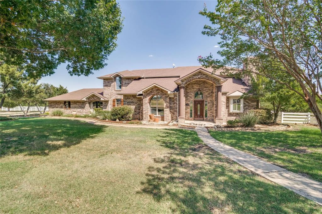 135 Shady Creek Lane, Rockwall