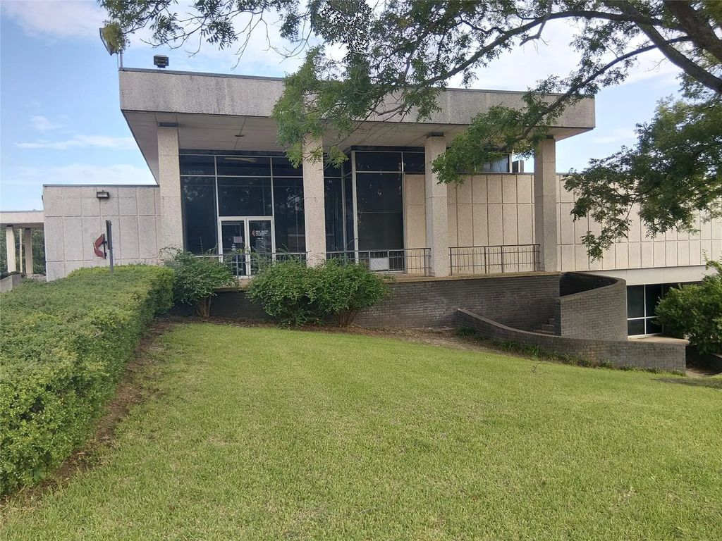 422 W Washington Street, Stephenville
