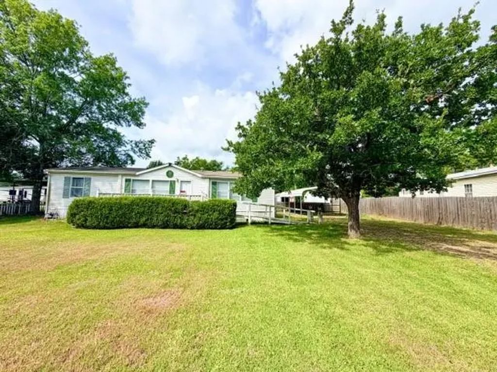 18833 County Road 331, Terrell