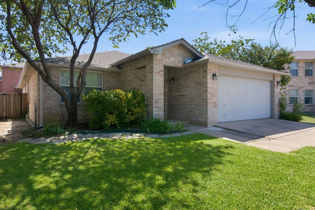 16536 Jasmine Springs Drive, Fort Worth