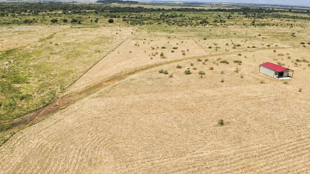 Lot 2 4825 N Us 81 Highway, Bowie