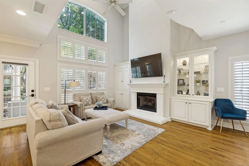 4167 Towne Green Circle, Addison