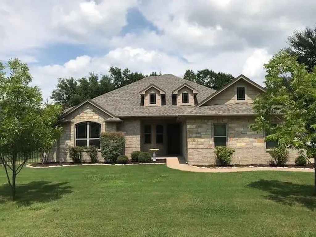 1812 Rockview Drive, Granbury