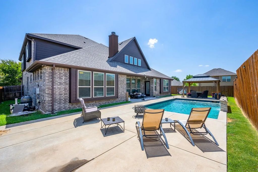 1917 Sunflower Drive, Glenn Heights