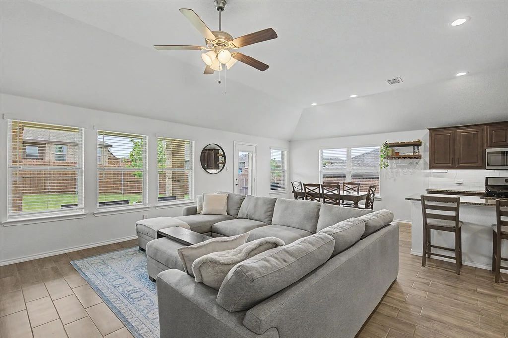 1825 Agarito Drive, Weatherford