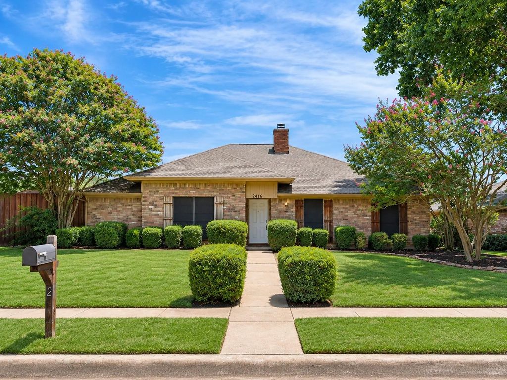 2416 Peachtree Lane, Plano
