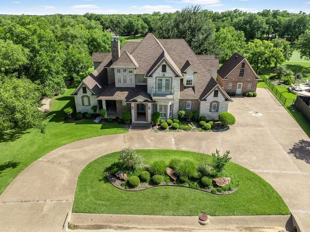 5809 Nutcracker Drive, Granbury