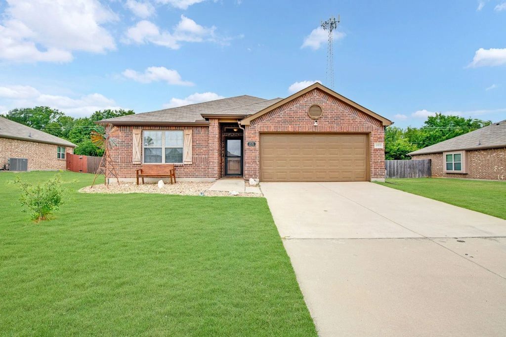 408 Highmeadow Drive, Aubrey