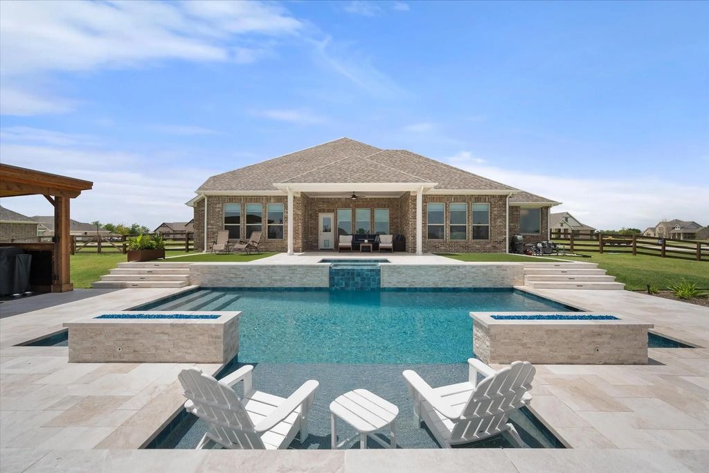 4550 Night Hawk Trail, Waxahachie