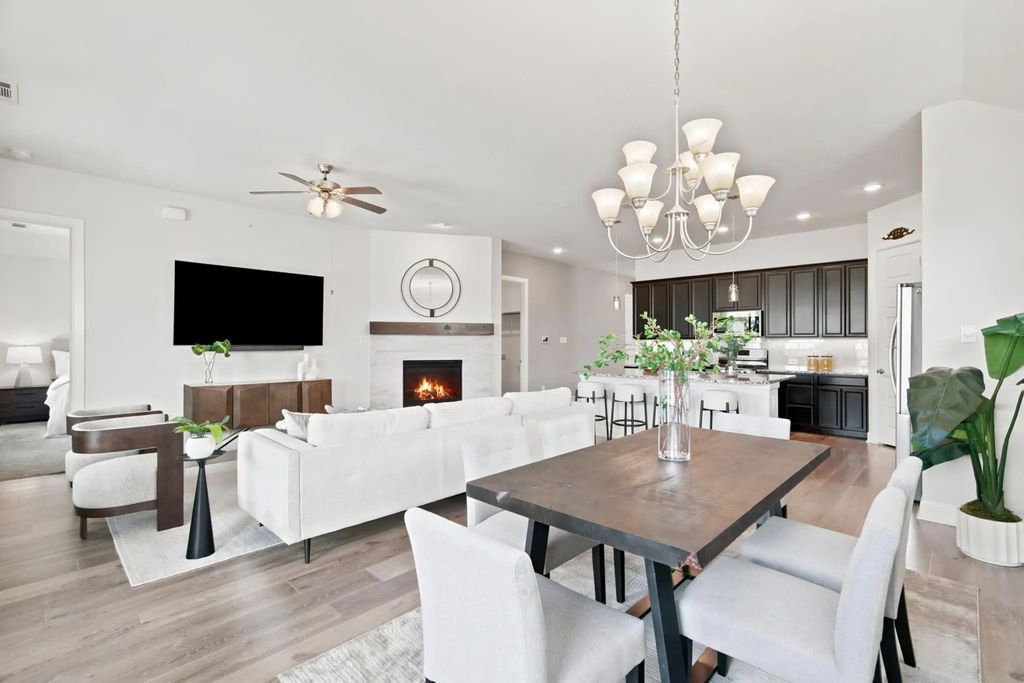 709 Bent Brook Road, Oak Point