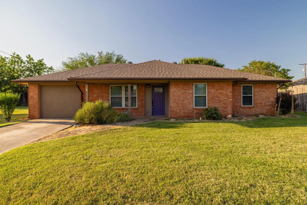 4 Cole Circle, Krum