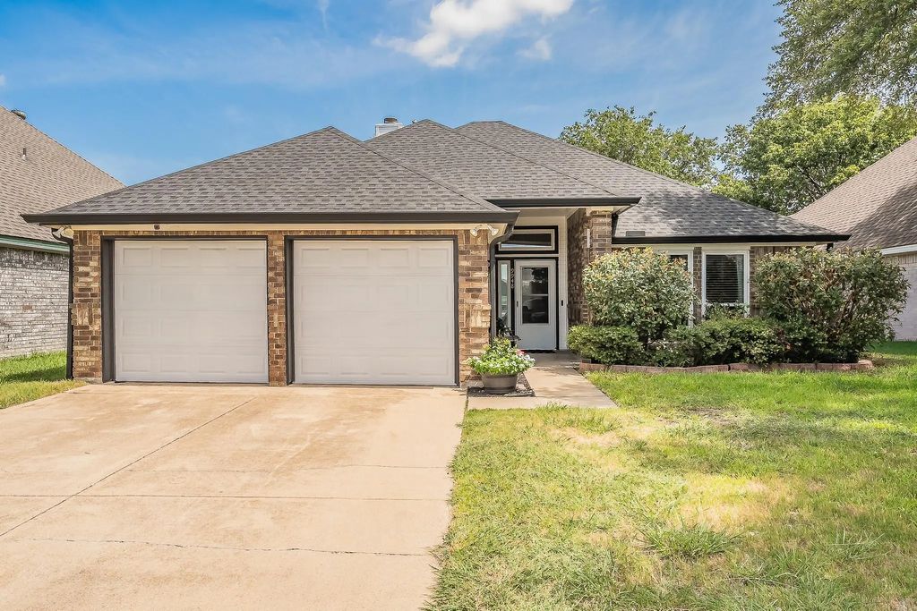 9948 Pack Saddle Trail, Fort Worth
