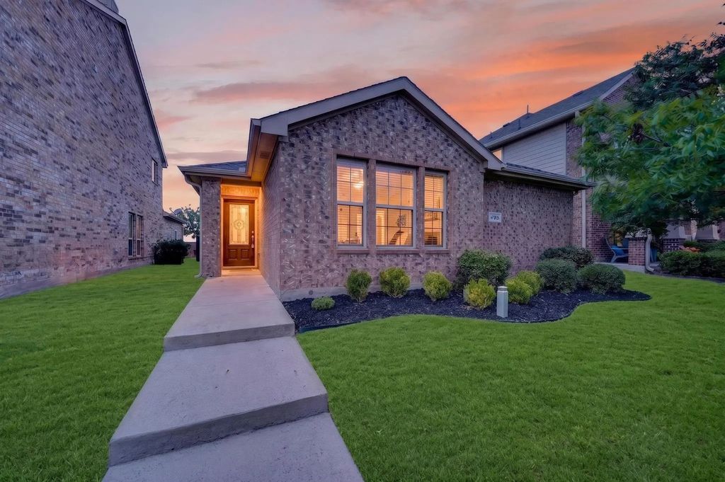 1705 Applegate Way, Royse City