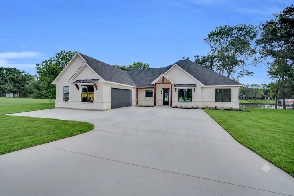 1071 Trumbull, Ferris