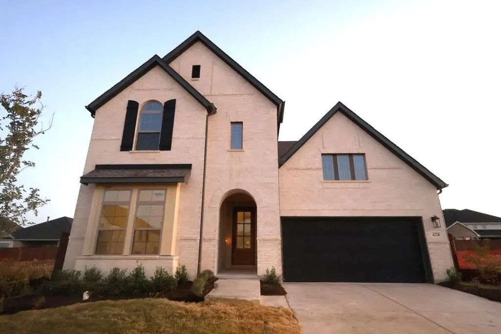 4228 Fox Trotter Drive, Aubrey