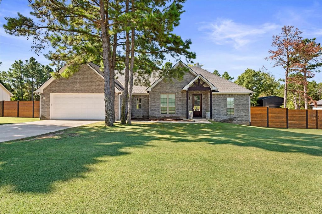 19355 Cedarpark Place, Lindale