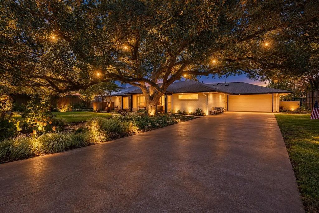 7117 Mimosa Lane, Dallas