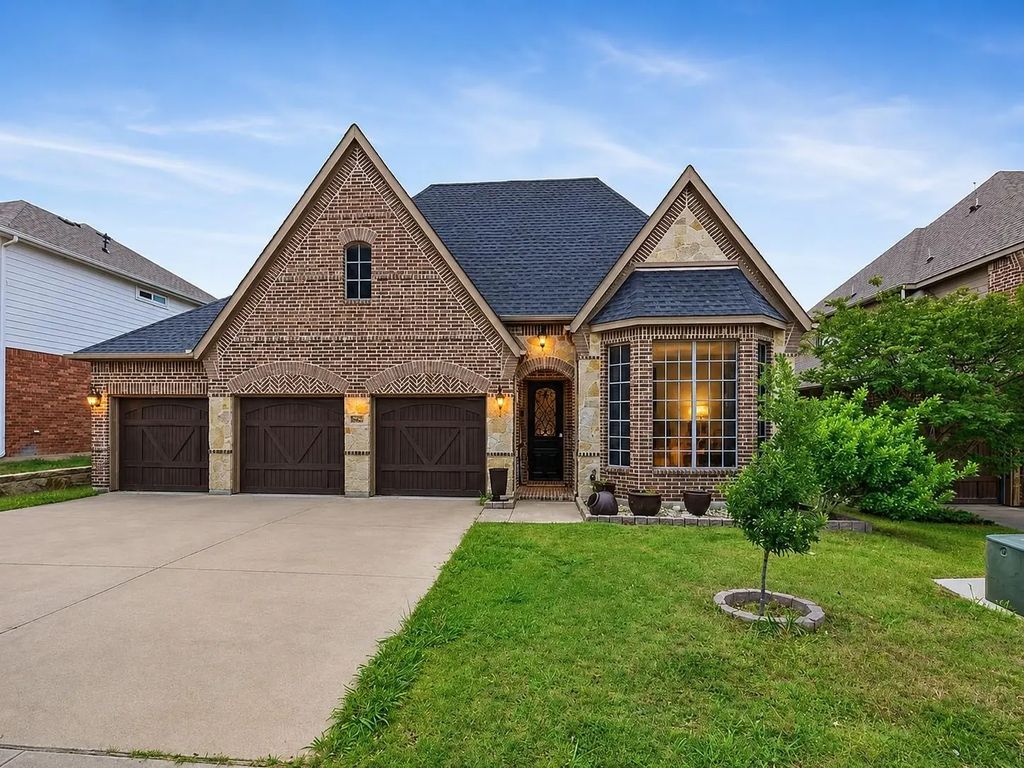 8608 Snowdrop Court, Fort Worth