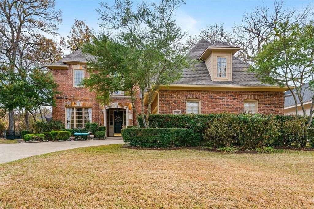 5932 Riverbend Place, Fort Worth