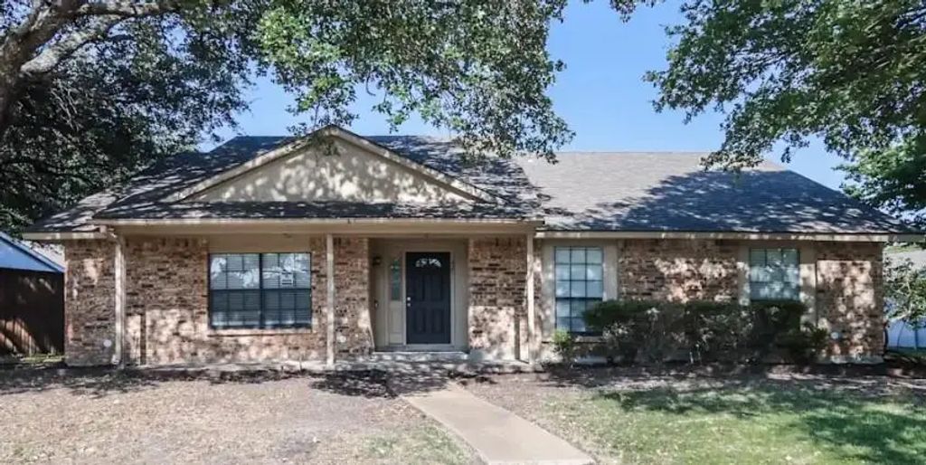 421 Kingsbridge Drive, Garland