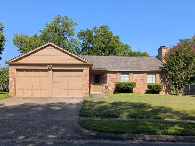 1703 Chittam Drive, Euless