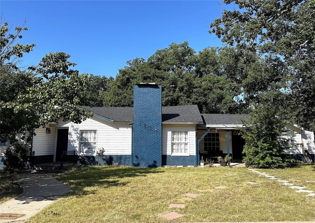 1809 12th Street, Brownwood