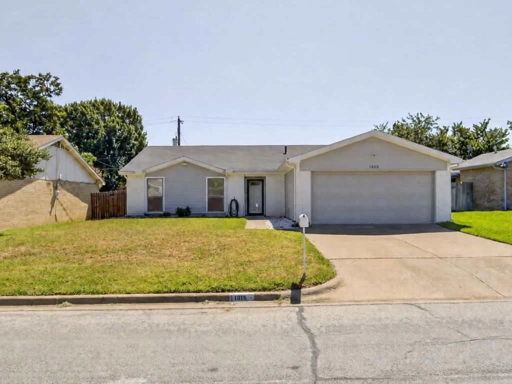 1915 Lavon Creek Lane, Arlington