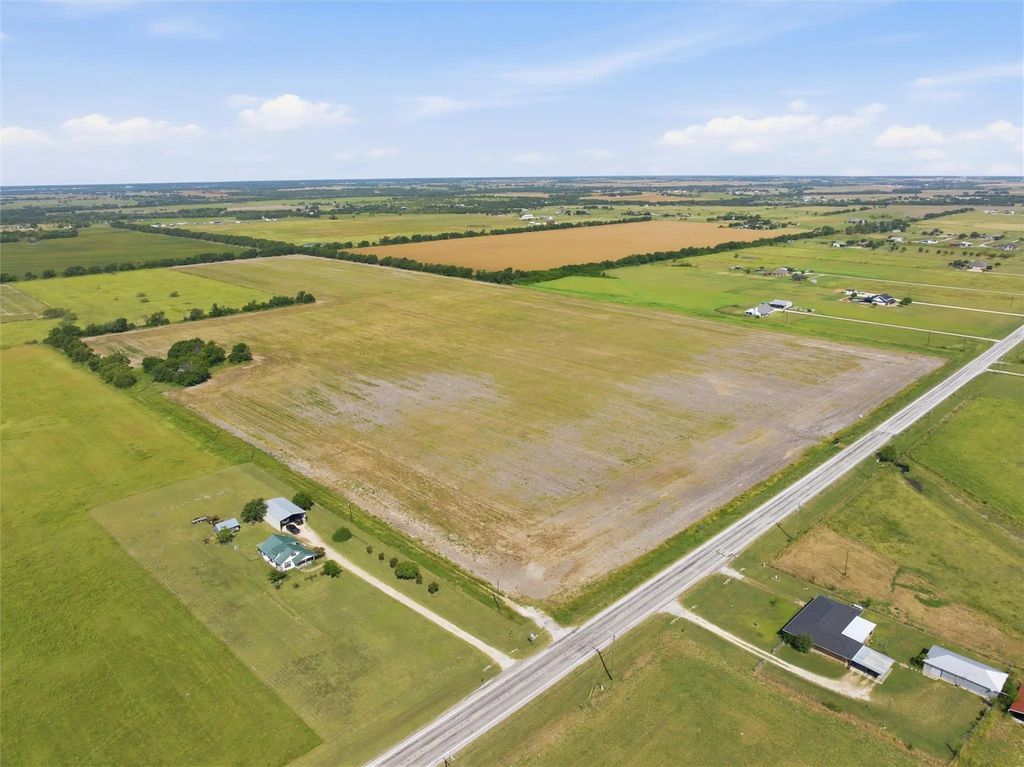 60.67 Heritage Parkway, Leroy