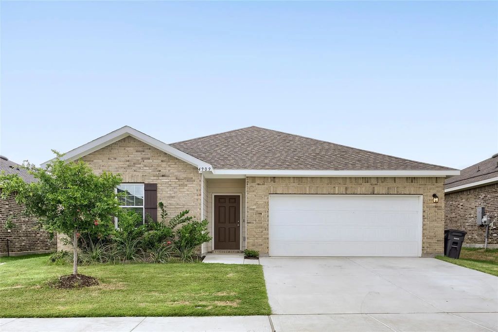 4909 Mccoy Drive, Fort Worth