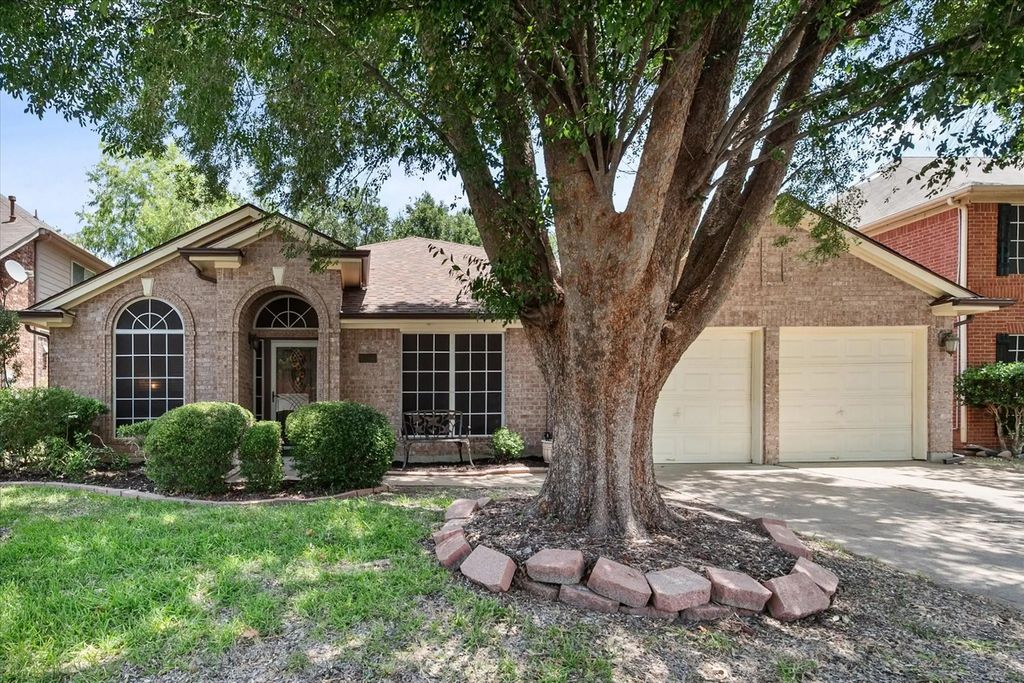 6307 Pierce Arrow Drive, Arlington