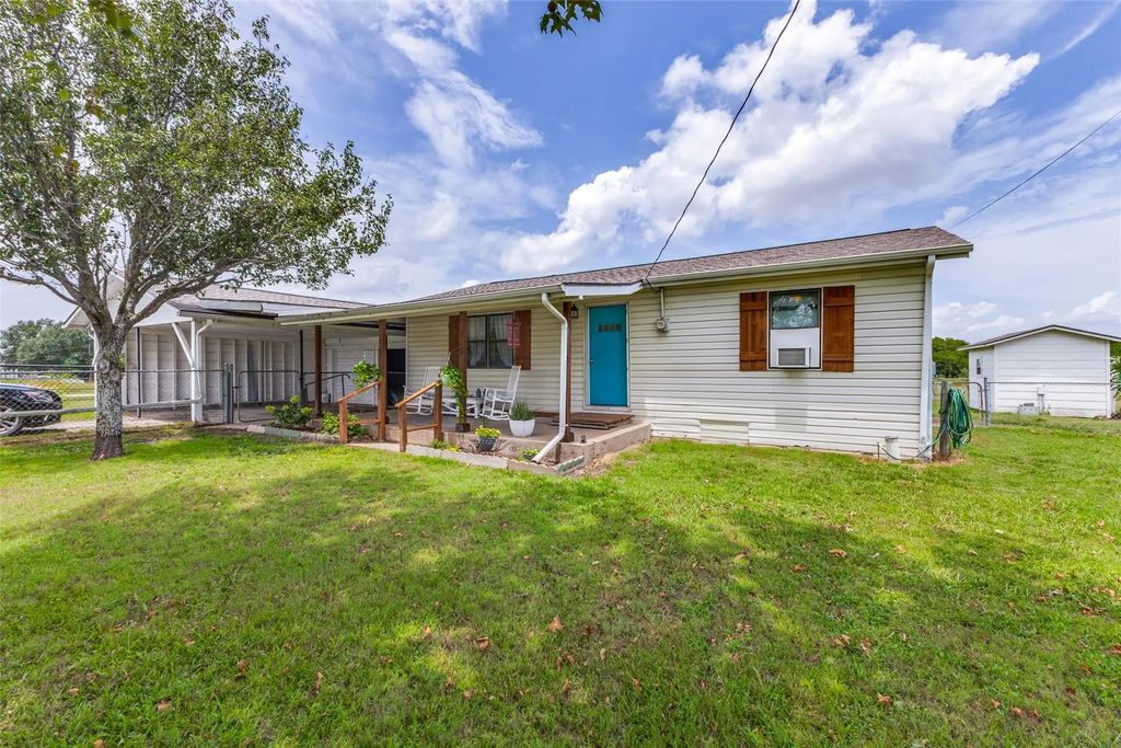 7811 Fm 35, Royse City