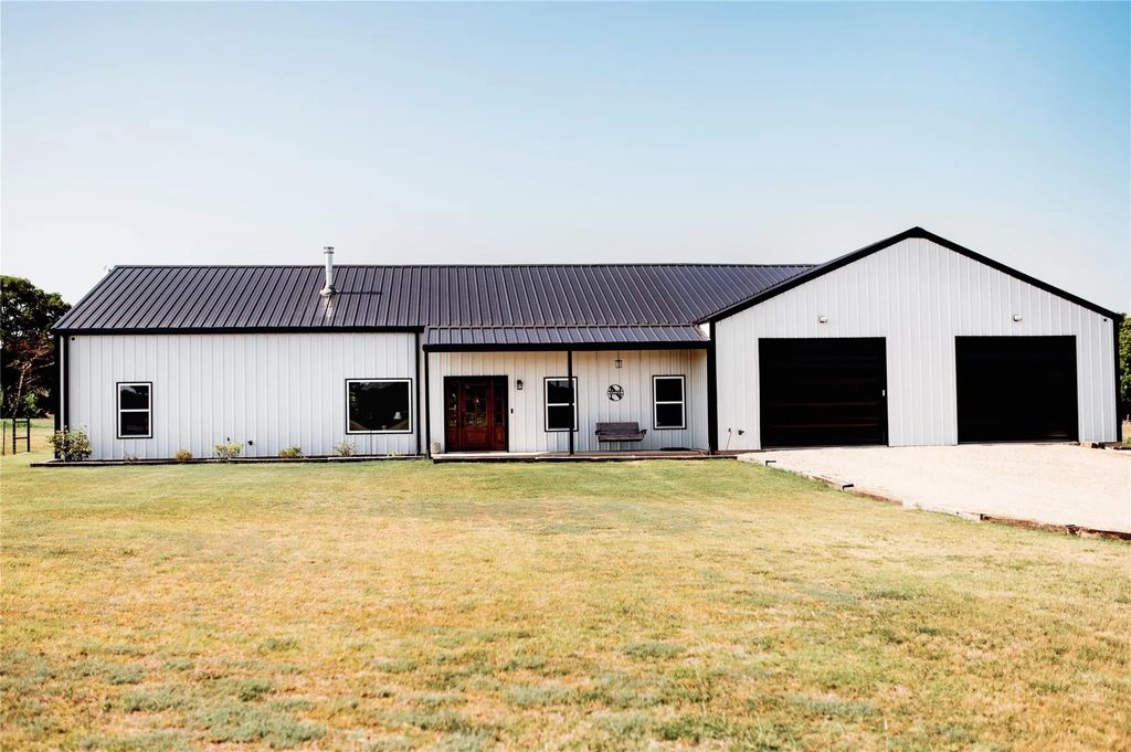 208 Chicken Field Road, Whitewright
