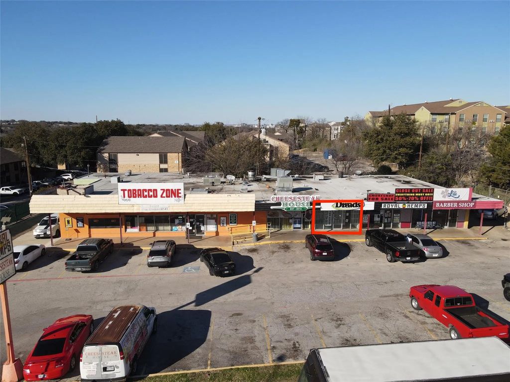 2003 W Davis, Dallas