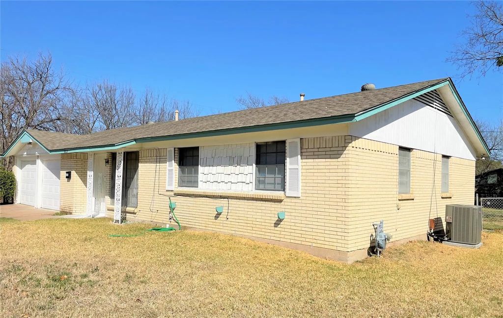 5609 Conlin Drive, Fort Worth