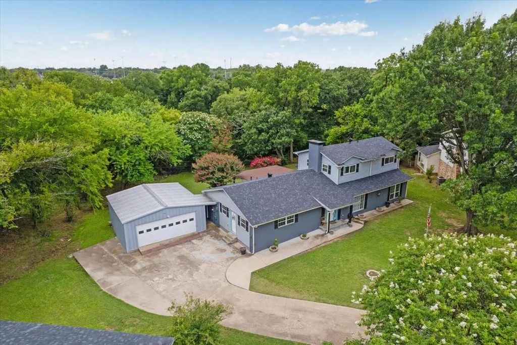 2209 Ridgewood Drive, Sherman