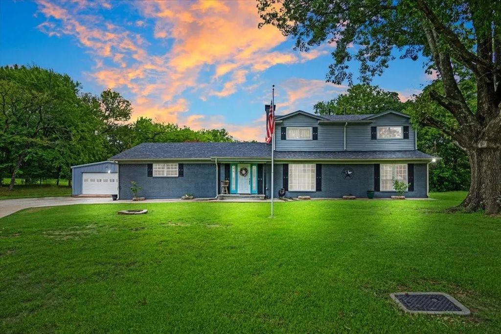 2209 Ridgewood Drive, Sherman
