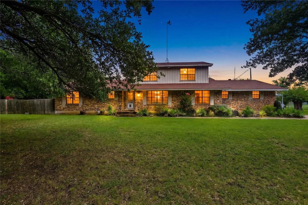408 E Mulberry Street, Leonard