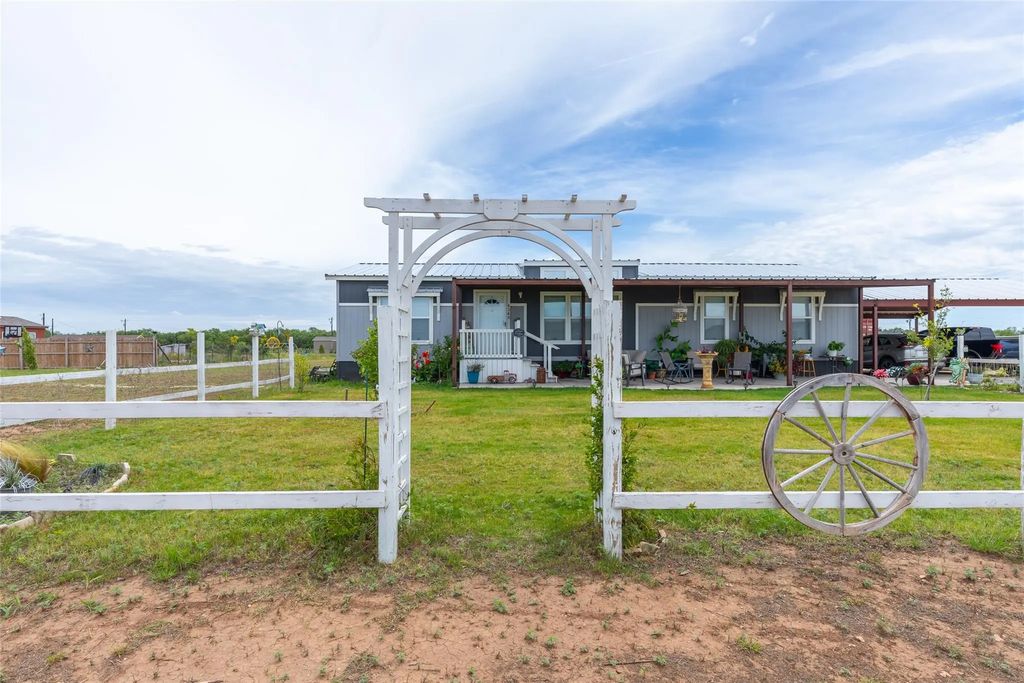 6348 Private Road 4286, Hawley