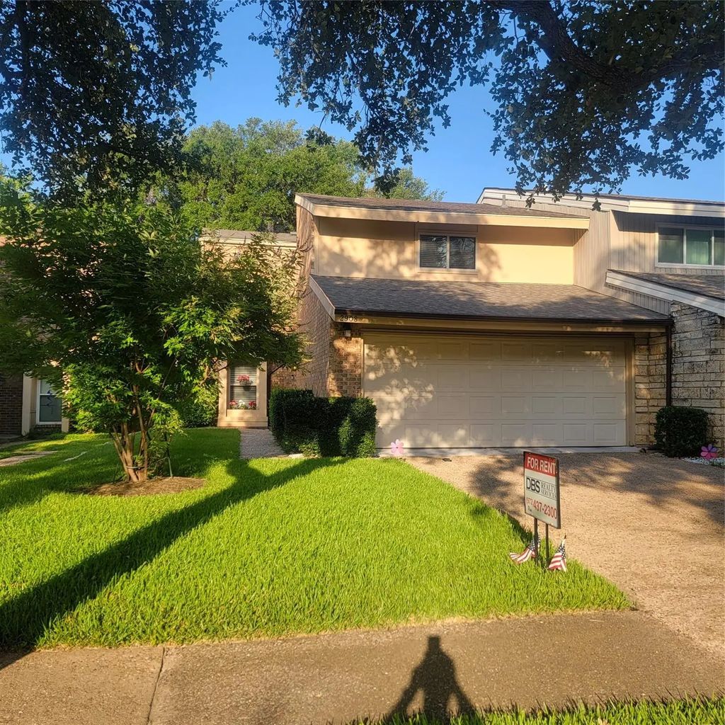 2908 Shady Lake Circle, Carrollton