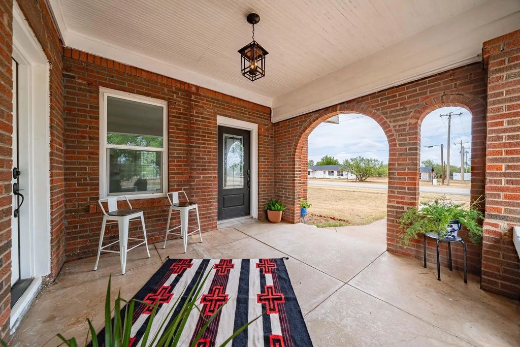 305 W Swenson Avenue, Aspermont