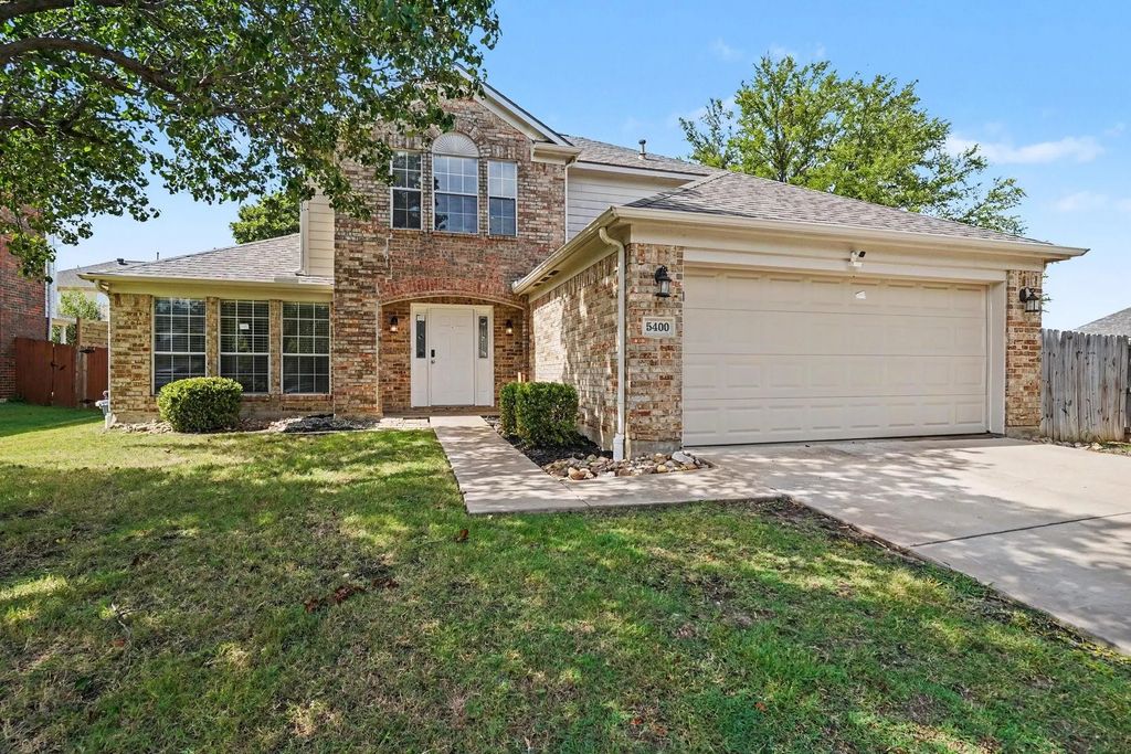 5400 Crater Lake Drive, Fort Worth