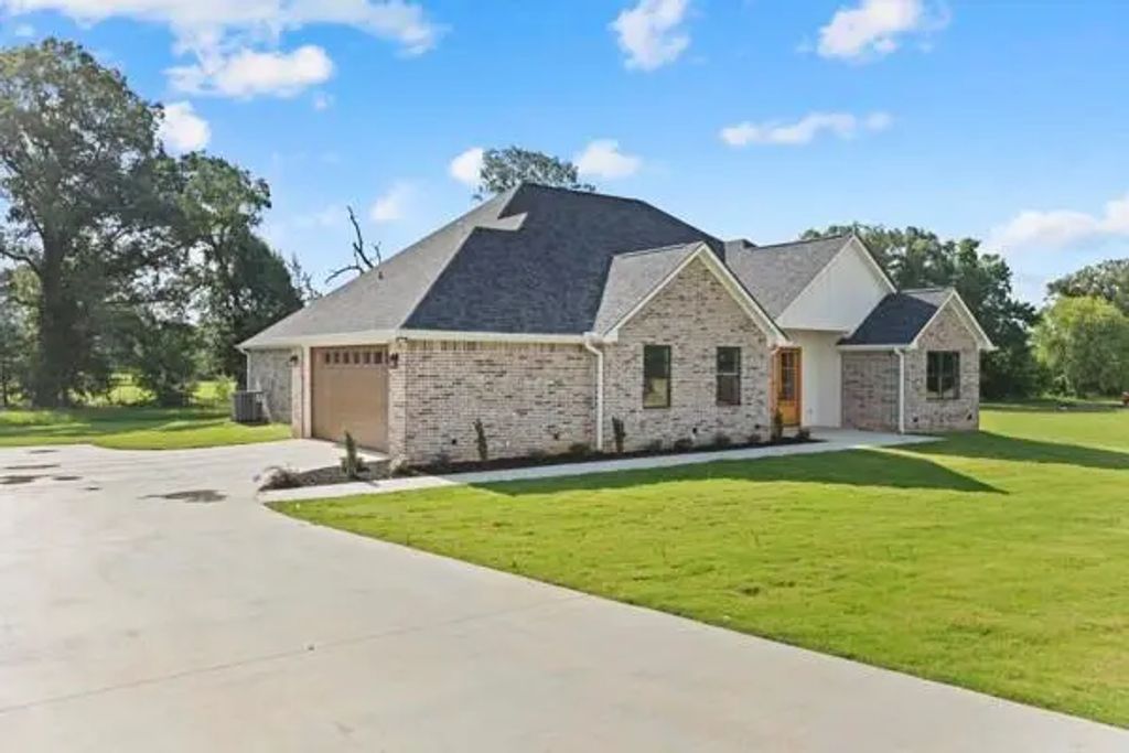 13830 Cedar Hill Lane, Tyler