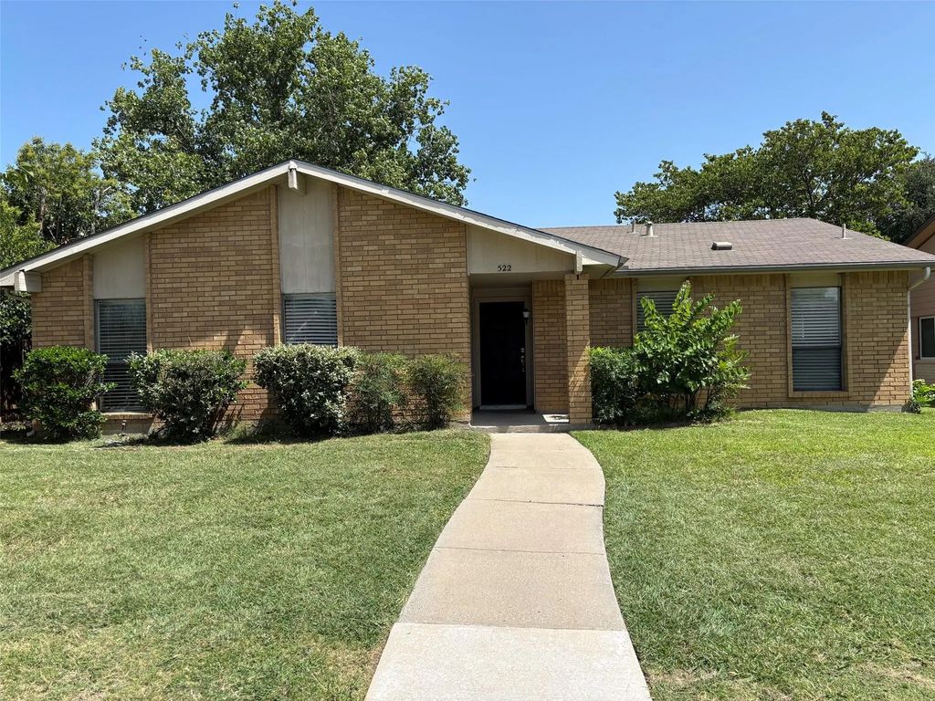 522 Woodhurst Drive, Coppell