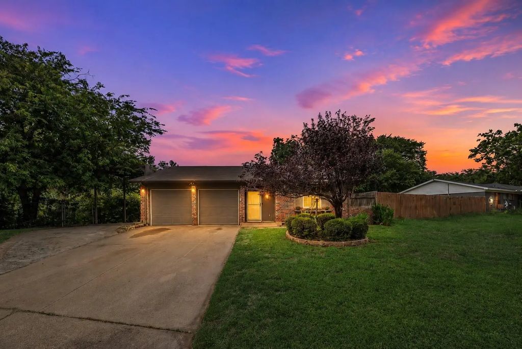 117 Myrtle Court, Hurst