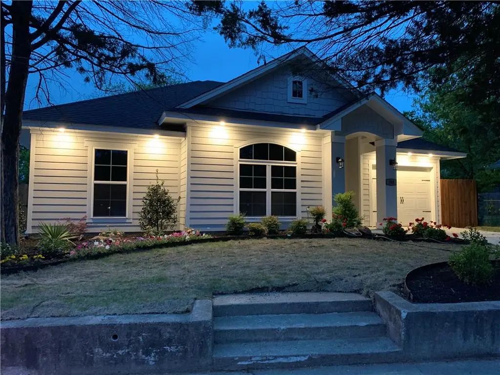 305 Wyatt Street, Waxahachie